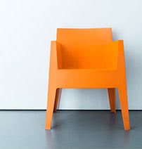 Jak dobrać kolor i styl odnowionego mebla do wnętrza?